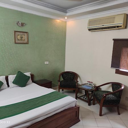 Hotel Paradise Chandīgarh 客房 照片