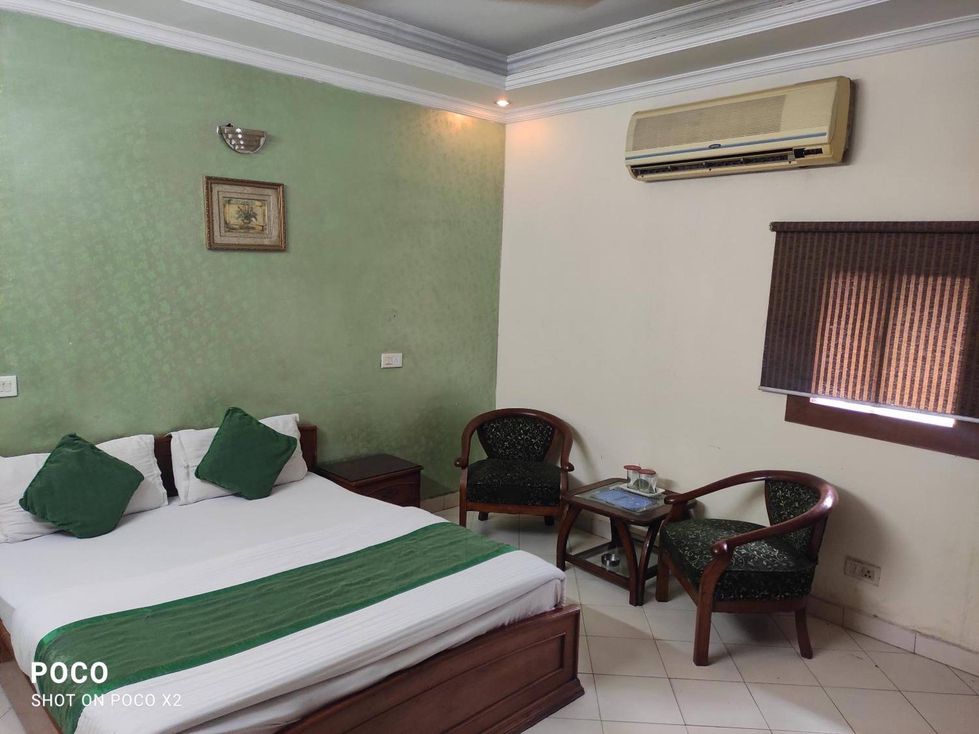 Hotel Paradise Chandīgarh 客房 照片